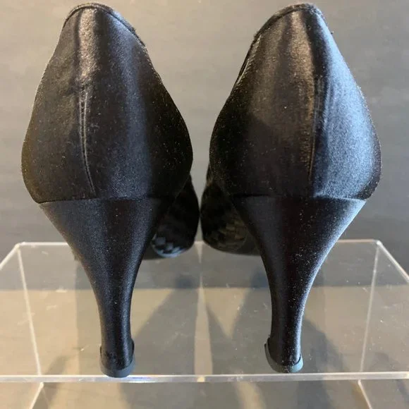 Bottega Veneta Women's Black Classic Vintage Weave Pump. 8.5AA - Picture 3 of 9